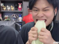 娱乐圈吃瓜小杨哥是谁,揭秘网络红人背后的故事