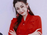 迪丽热巴娱乐吃瓜君是谁,揭秘明星幕后趣闻